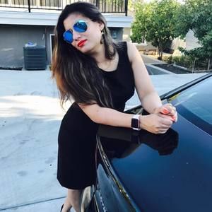 Meet your Posher, Aakriti